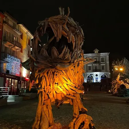 Escale Face Au Leman * Marin