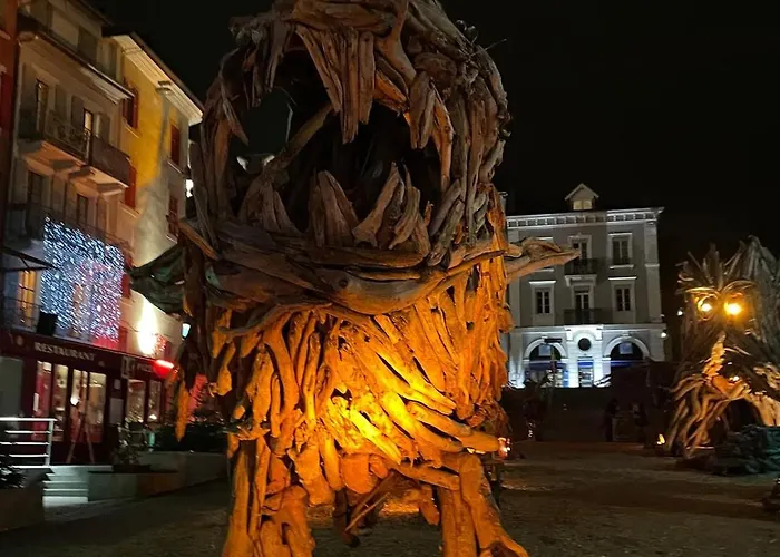 Escale Face Au Leman * Marin